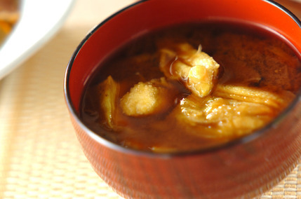 焼きナスの赤出し