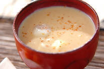 温泉卵入り豆乳みそ汁