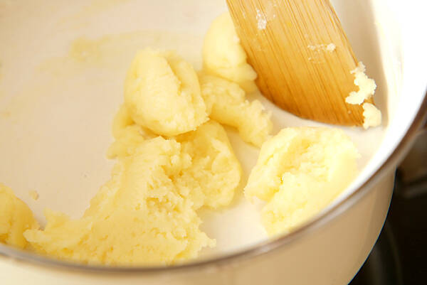 季節のフレッシュフルーツロールケーキの作り方の手順8