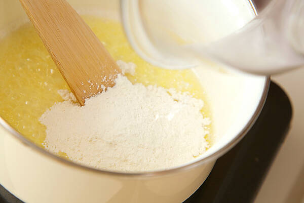 季節のフレッシュフルーツロールケーキの作り方の手順7