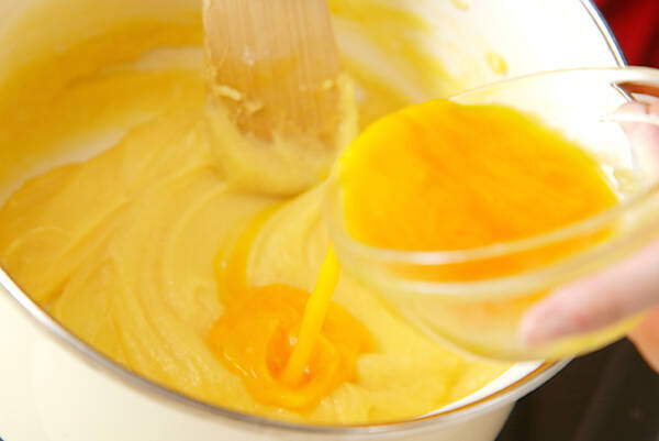 季節のフレッシュフルーツロールケーキの作り方の手順9