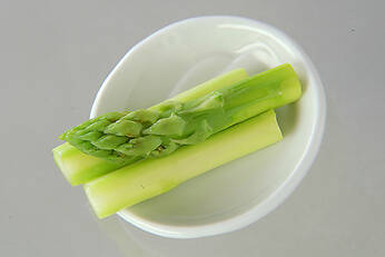 塩ゆでアスパラ