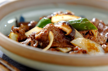 牛肉とキノコのソース炒め