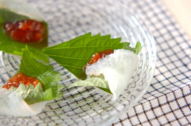 刺身の梅肉巻き