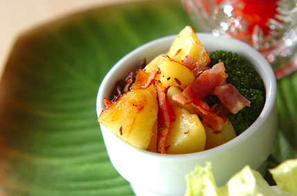 クミン風味のポテトサラダ