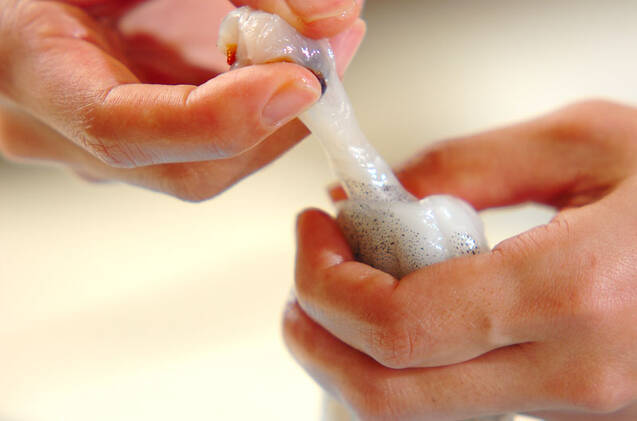 イカのソース炒めの作り方の手順1