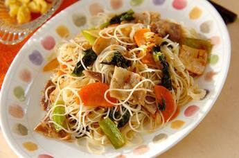 具だくさんビーフン