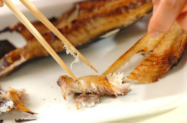 アジと梅の混ぜご飯の作り方の手順1