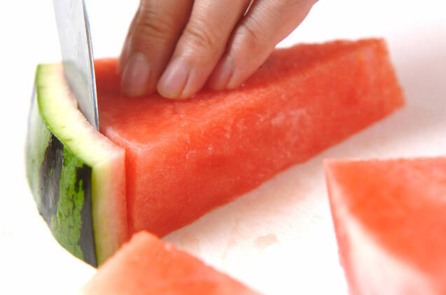 スイカのデザートの作り方の手順1