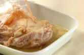 ピリ辛ゴマダレがけレンジ蒸し鶏の作り方1
