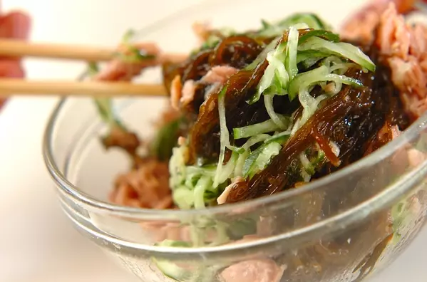 もずくのサッパリサラダの作り方1