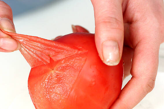 冷たいガスパチョの作り方の手順1