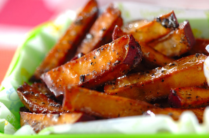 サツマイモの黒ゴマがらめ