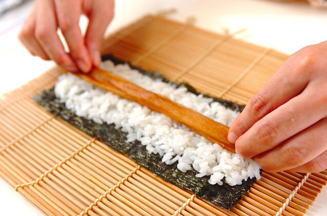 スマイル巻き寿司の作り方の手順7