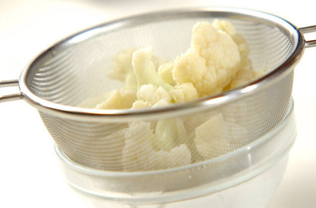 カリフラワーと卵のサラダの作り方の手順4