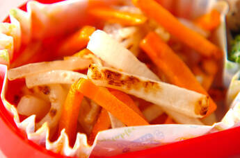 塩もみ大根とニンジンの炒め物