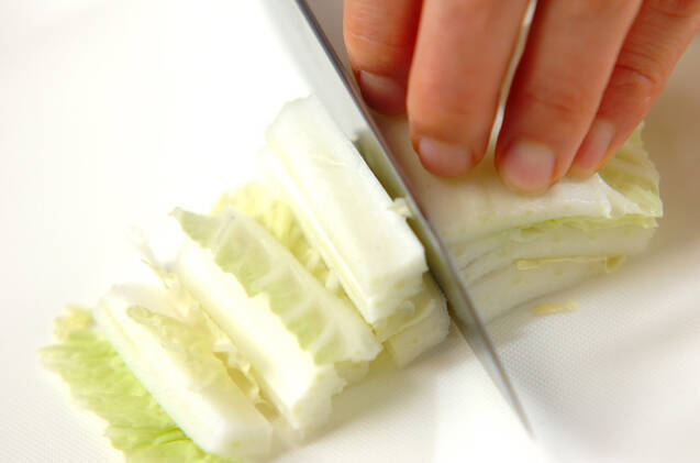 白菜とちくわのサッパリ和えの作り方の手順1
