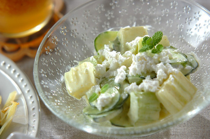 緑のヨーグルトサラダ