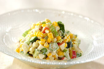 トウモロコシのヨーグルトサラダ