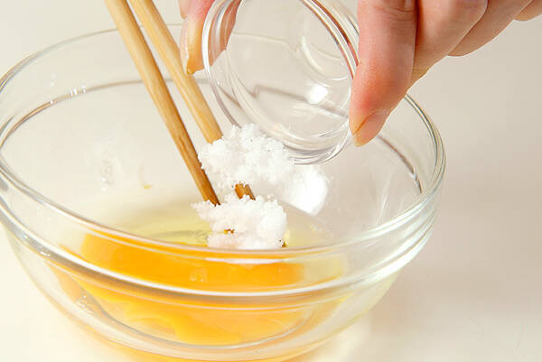 炒り卵の作り方の手順1