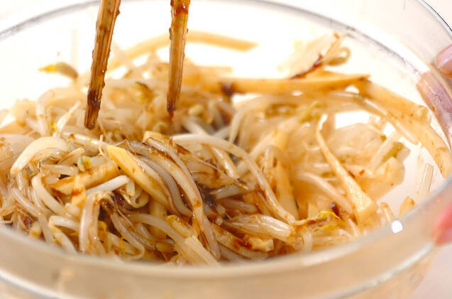 モヤシのピリ辛のり炒めの作り方の手順4