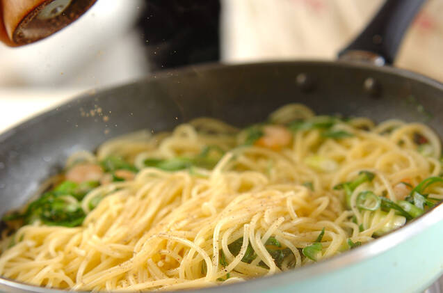 九条ネギとエビのパスタの作り方の手順5