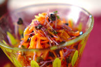 ニンジンとスプラウトのサラダ