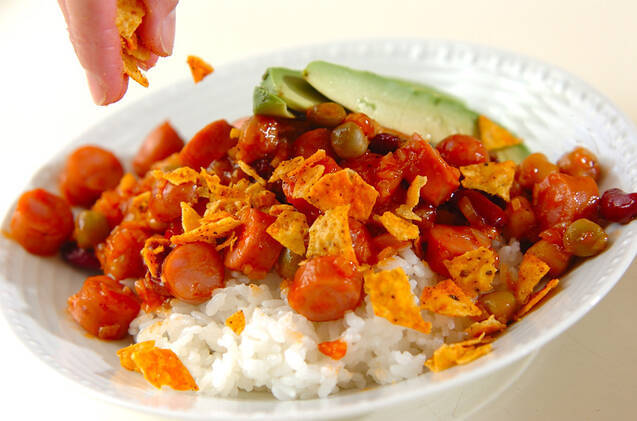 チリコンカン丼の作り方の手順5