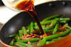 サヤインゲンの甘辛炒めの作り方の手順3