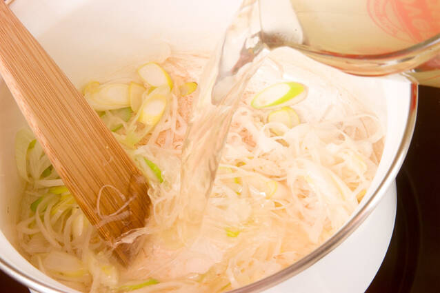 ワカメと鶏肉のスープの作り方の手順4