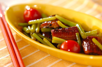 ウナギとニンニクの芽炒め