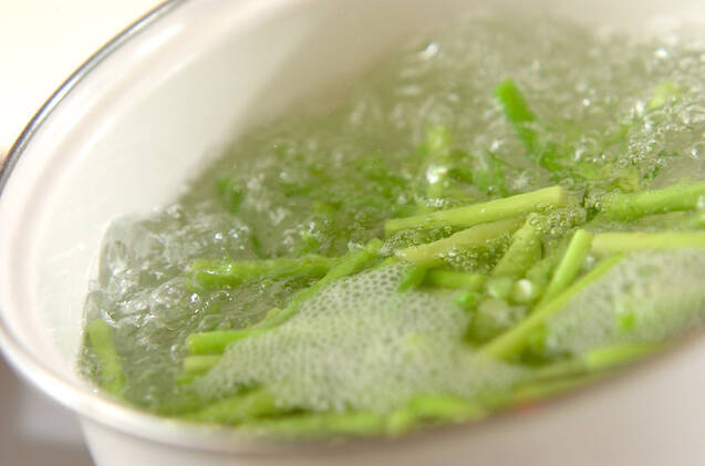 ウナギとニンニクの芽炒めの作り方の手順4