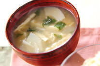 タケノコと大葉のみそ汁