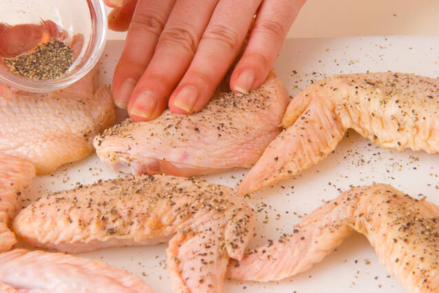 手羽先のコショウ焼きの作り方の手順2