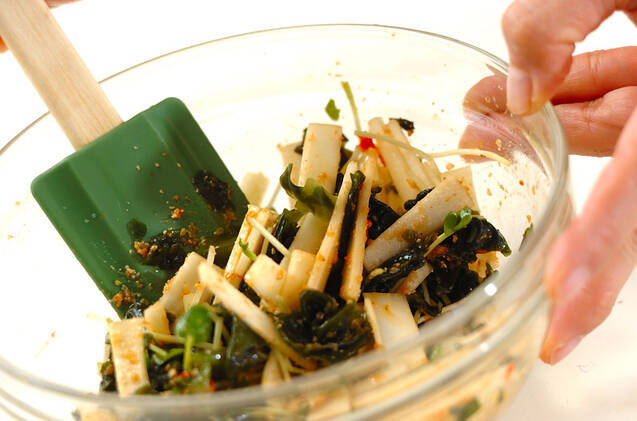 ウドのピリ辛ゴマ和えの作り方の手順5