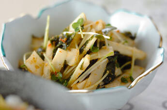 ウドのピリ辛ゴマ和え