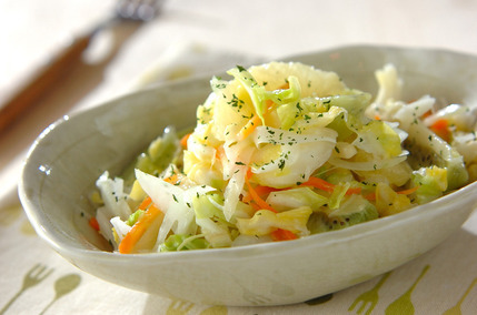 春キャベツとフルーツのサラダ