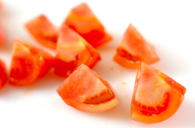 トマトとミツバの酢の物の作り方の手順1