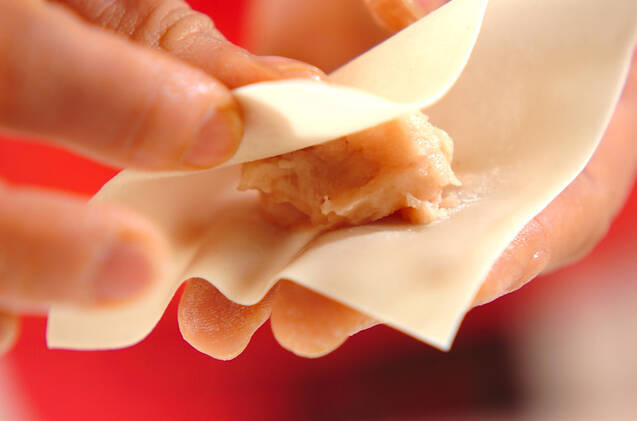 ワンタンとシイタケのスープの作り方の手順3