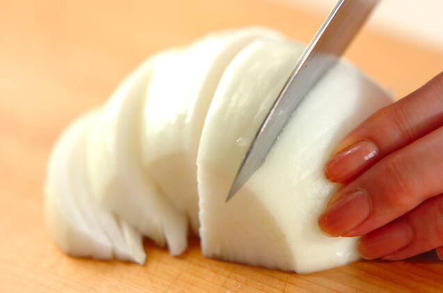 新玉ネギの酢豚の作り方の手順1