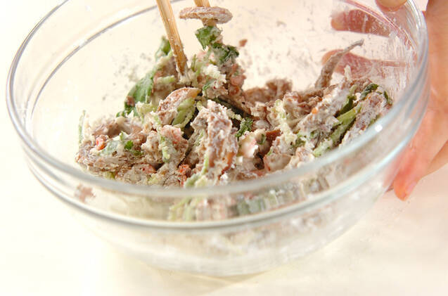 味付けイカ缶のかき揚げの作り方の手順4