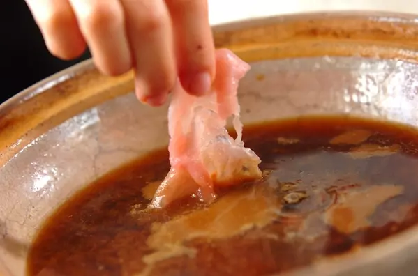 だしが決め手!みそ煮込みうどんの作り方2