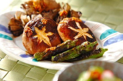 焼きキノコ・ショウガじょうゆがけ