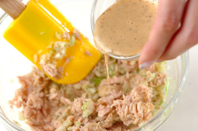ツナとセロリのゴマ風味カナッペの作り方の手順5