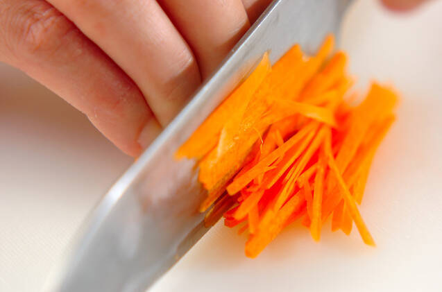 ニンジンのエスニックサラダの作り方の手順1