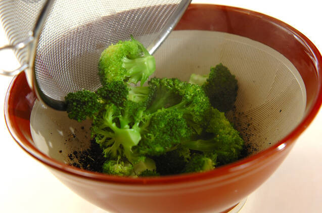 ブロッコリーのゴマ汚しの作り方の手順4