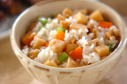 タケノコの混ぜご飯