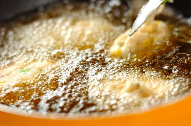 トウモロコシの落とし揚げの作り方の手順3