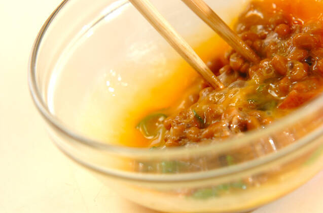 梅納豆の卵焼きの作り方の手順2