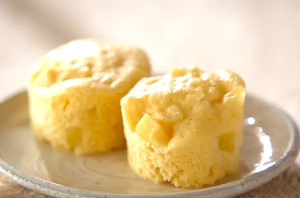 ホットケーキミックスで!サツマイモのレンジ蒸しパン